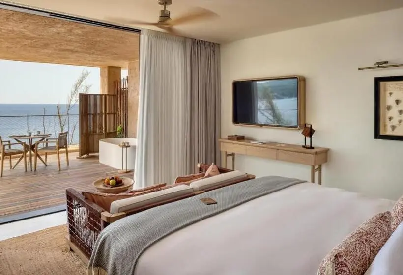 オーシャンビューのプレミアムルーム。, Six Senses Ibiza