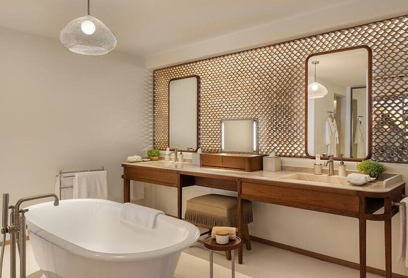 סוויטת ג'וניור, Six Senses Ibiza