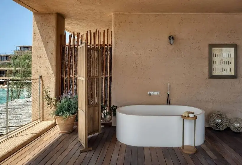 オーシャンビューのプレミアムルーム。, Six Senses Ibiza