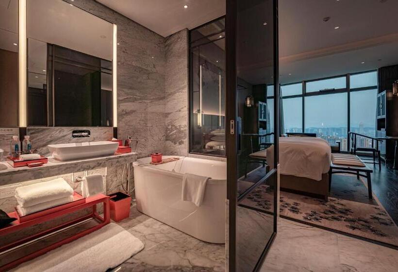 キングサイズベッド、シティビューデラックスルーム, Sofitel Hangzhou Yingguan