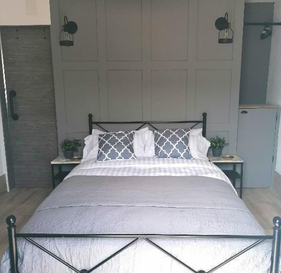 חדר דלוקס עם מרפסת, Villa Otivar   Rio Verde