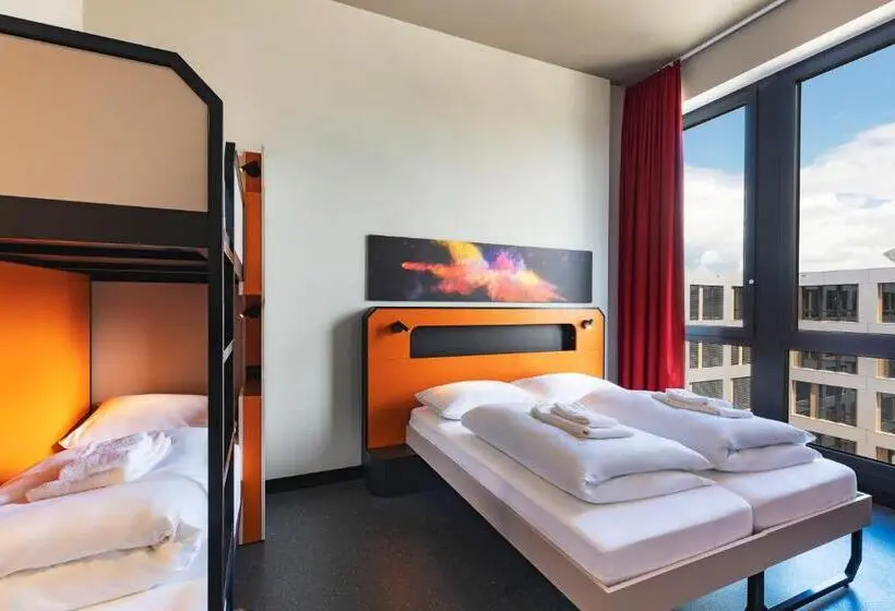 スタンダード４人部屋, Meininger Hotel Genève Centre Charmilles