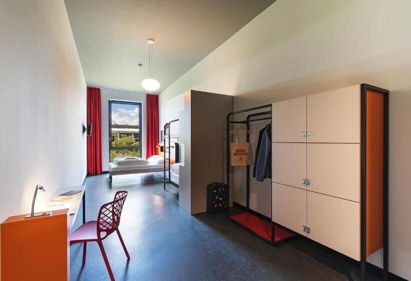 Quarto Quádruplo Estandar, Meininger Hotel Genève Centre Charmilles