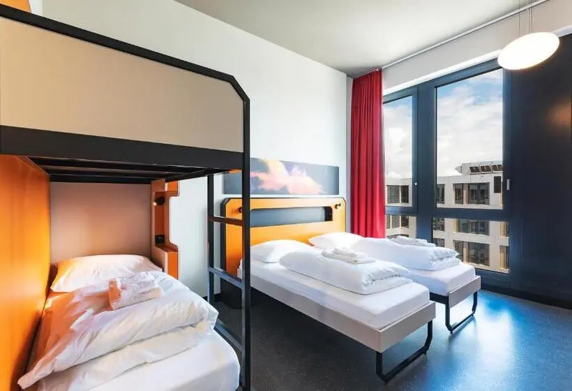 スタンダード４人部屋, Meininger Hotel Genève Centre Charmilles