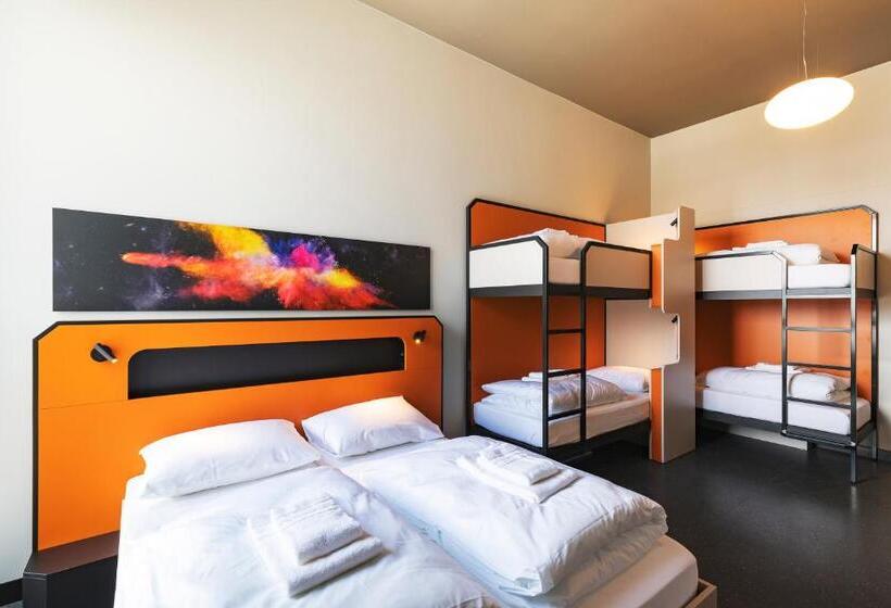 Семейный Номер, Meininger Hotel Genève Centre Charmilles