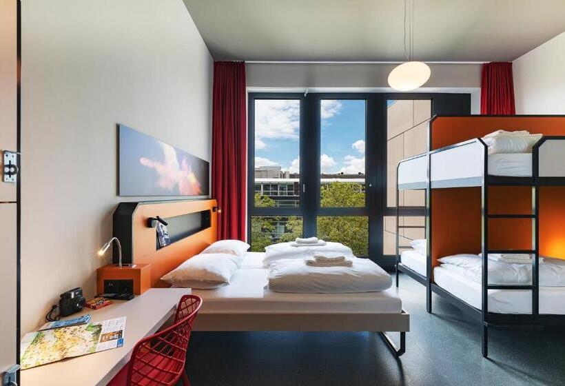 Quarto Familiar, Meininger Hotel Genève Centre Charmilles
