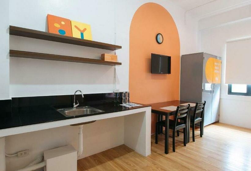 غرفة قياسية, Sans Hotel Laperal Manila