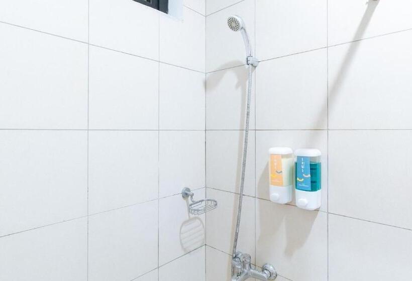 חדר סטנדרט, Sans Hotel Laperal Manila
