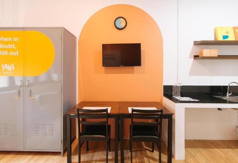 غرفة ديلوكس, Sans Hotel Laperal Manila