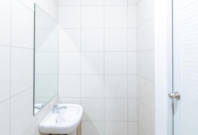 غرفة قياسية, Sans Hotel Laperal Manila