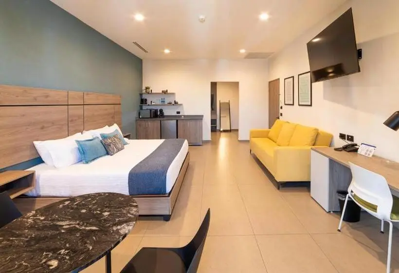 バルコニー付スイート, Th Hotel & Vivienda