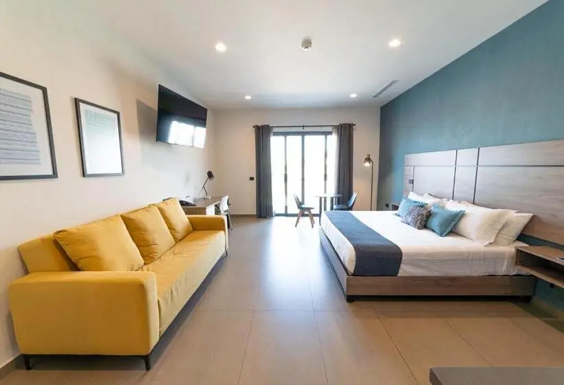 バルコニー付スイート, Th Hotel & Vivienda