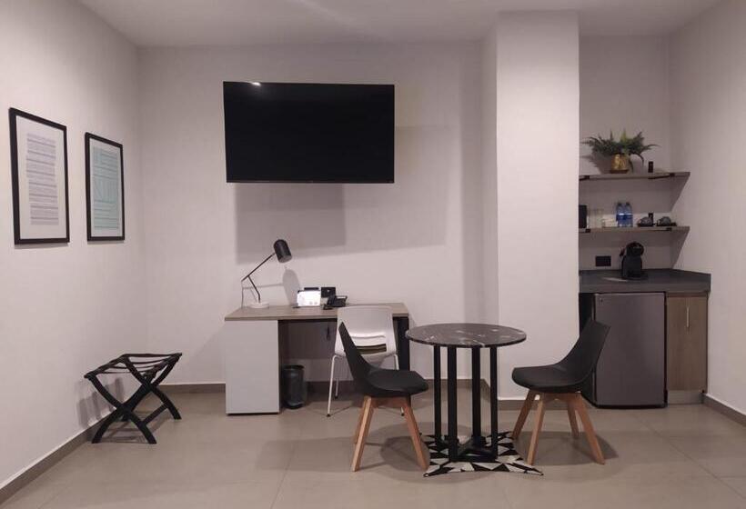 غرفة قياسية, Th Hotel & Vivienda