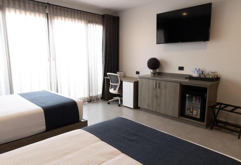 جناح مزوَّد بشرفة, Th Hotel & Vivienda