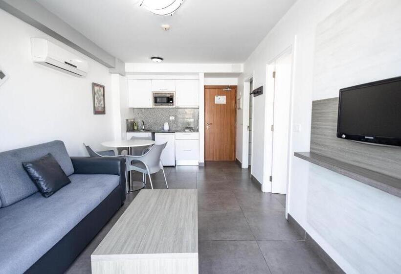 آپارتمان 1 خوابه با چشمانداز استخر, Servatur Castillo de Sol