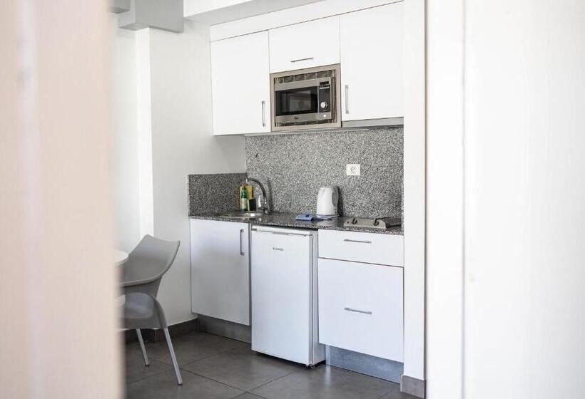 آپارتمان 1 خوابه با تراس, Servatur Castillo de Sol