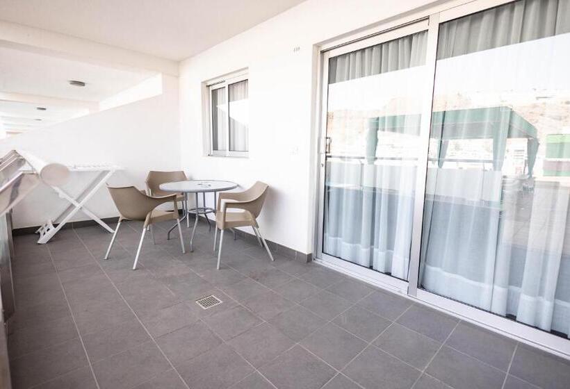 Apartamento 1 Dormitório com Terraço, Servatur Castillo de Sol