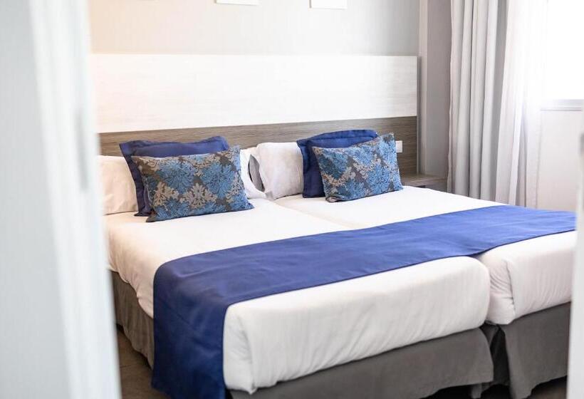 Apartamento 1 Dormitório com Sacada, Servatur Castillo de Sol