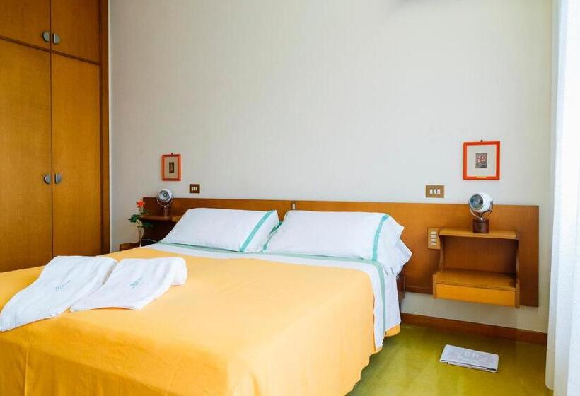 スタンダードルーム, G. Hotel Capitol