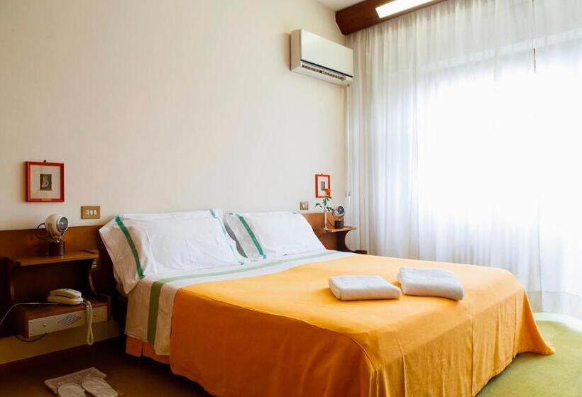 スタンダードルーム, G. Hotel Capitol