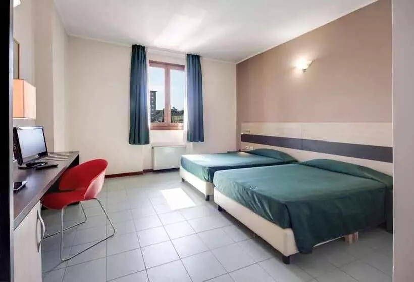 اتاق استاندارد چهار تخته, Alba Roma