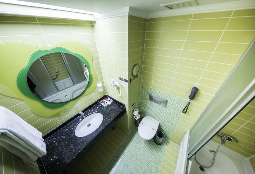 Номер Стандарт Трехместный, Armir Resort   All Inclusive