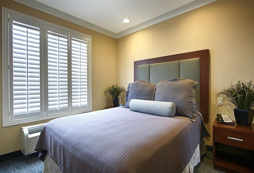 جناح, Best Western Plus Avita Suites