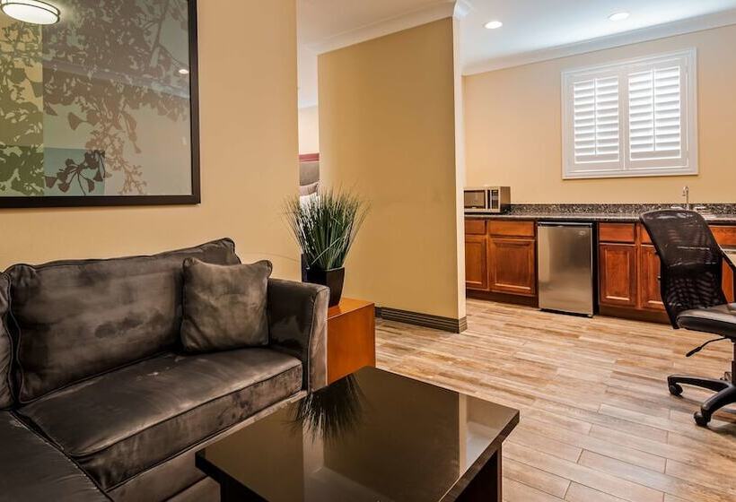 جناح, Best Western Plus Avita Suites