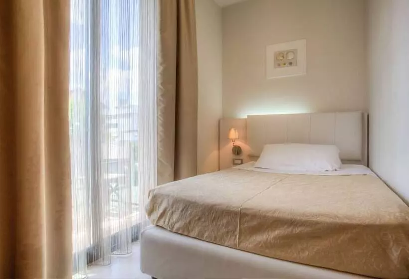 اتاق استاندارد یک نفره, Ferretti Beach
