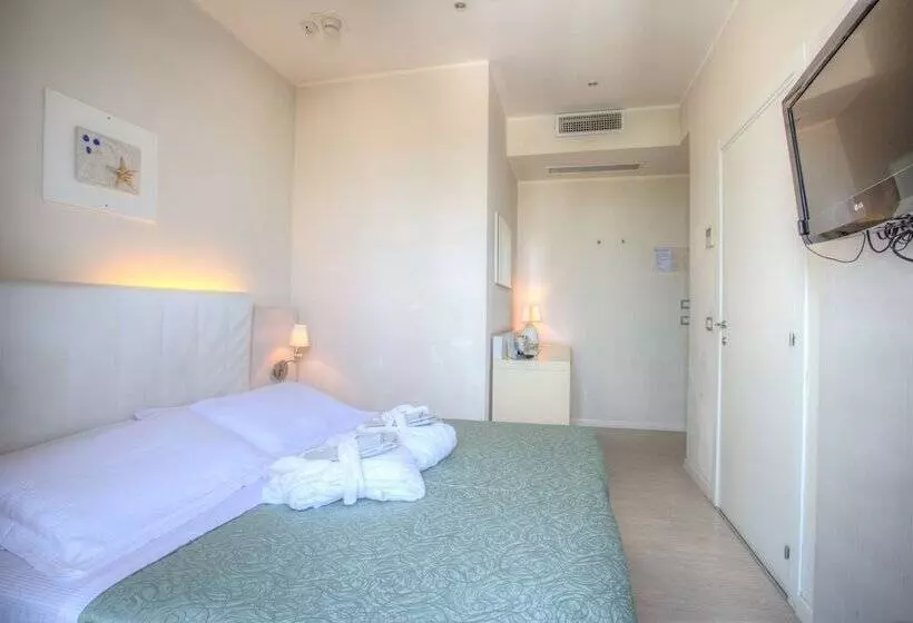 اتاق استاندارد, Ferretti Beach