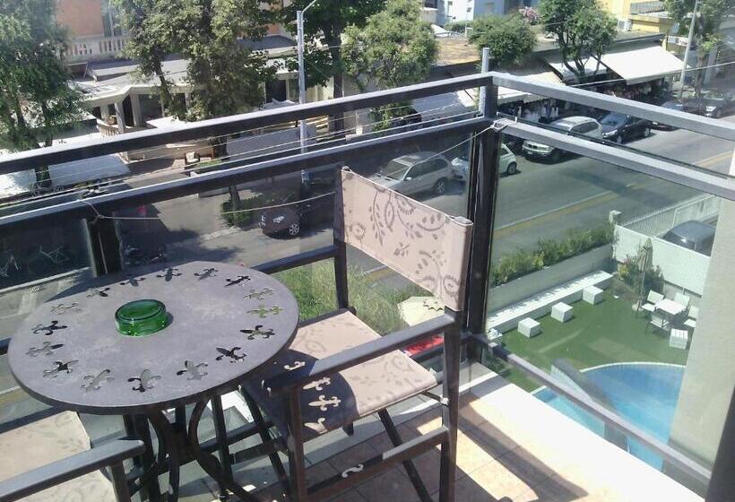 اتاق استاندارد یک نفره, Ferretti Beach