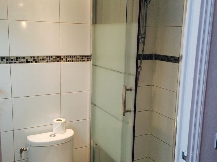 اتاق استاندارد سه نفره, Grand Hôtel Magenta