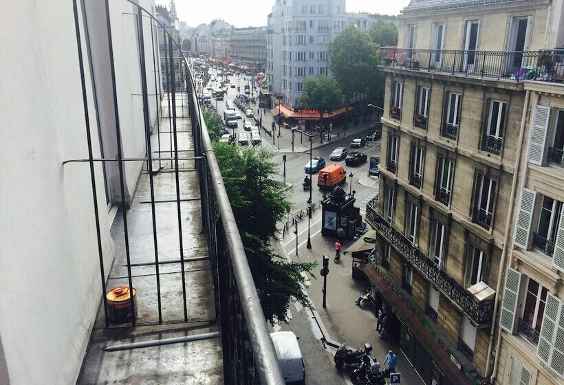 اتاق استاندارد چهار تخته, Grand Hôtel Magenta