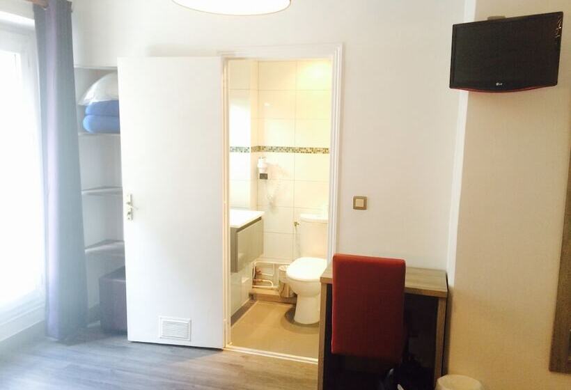 اتاق استاندارد چهار تخته, Grand Hôtel Magenta