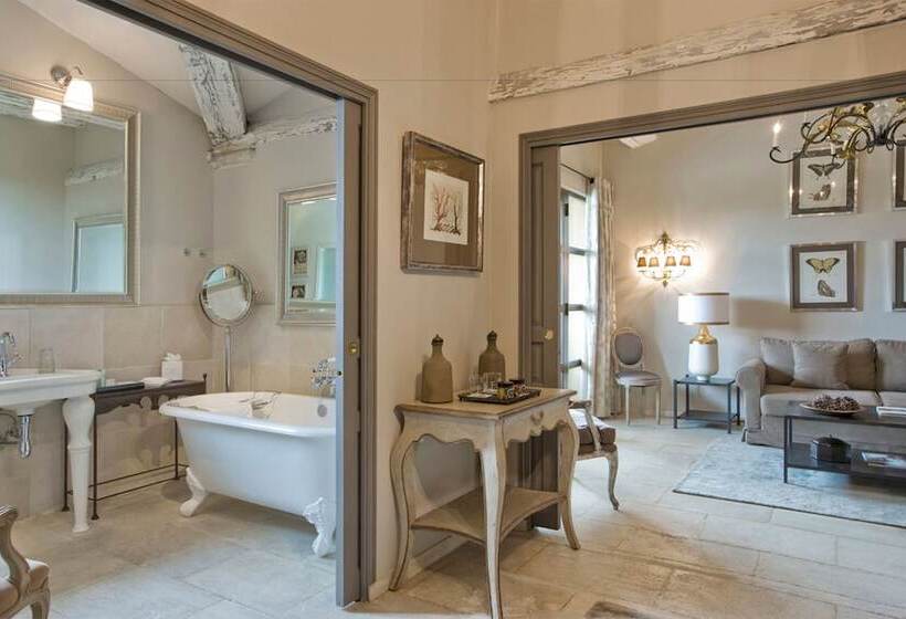 جناح, Hôtel Villa Marie Saint Tropez