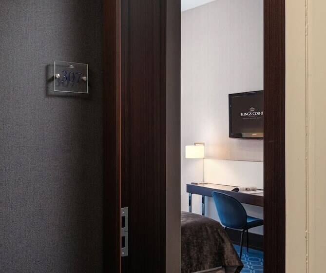 اتاق لوکس, Kings Court