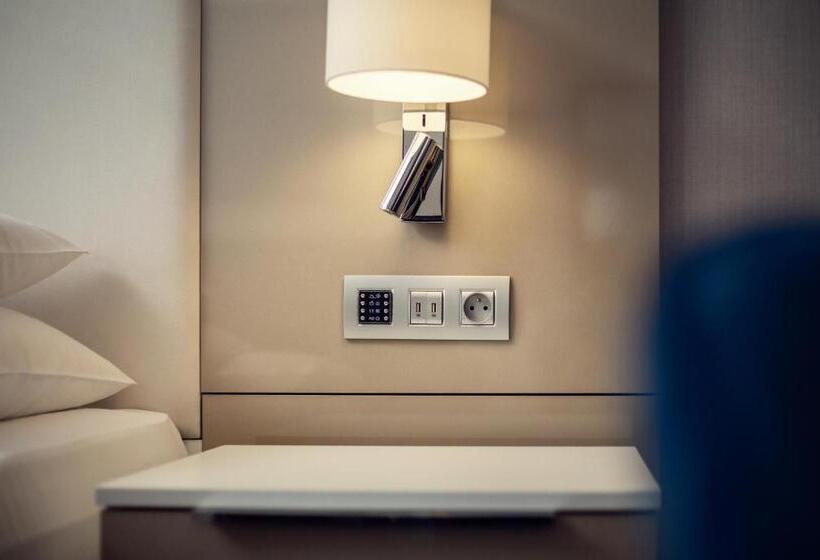 اتاق اجرایی, Kings Court