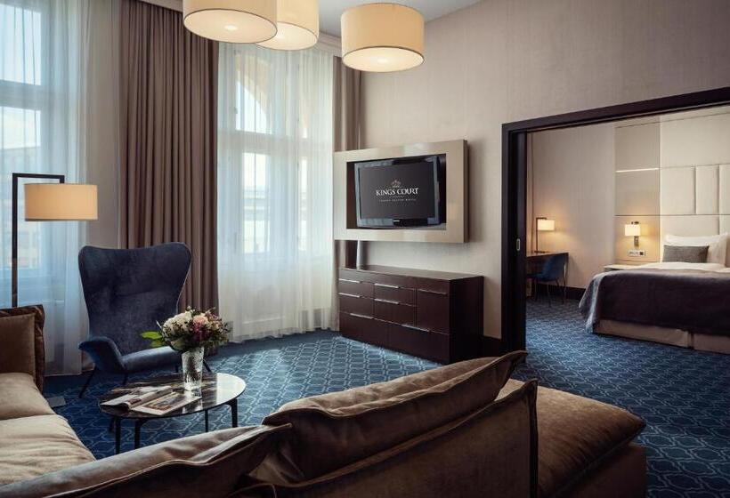 سوییت اجرایی, Kings Court