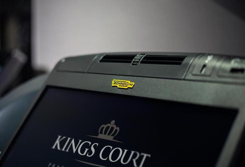 سوئیت با تخت بزرگ, Kings Court