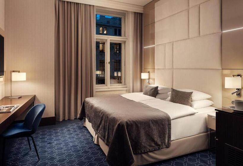 اتاق لوکس, Kings Court