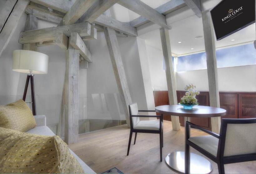 سوییت دوبلکس, Kings Court