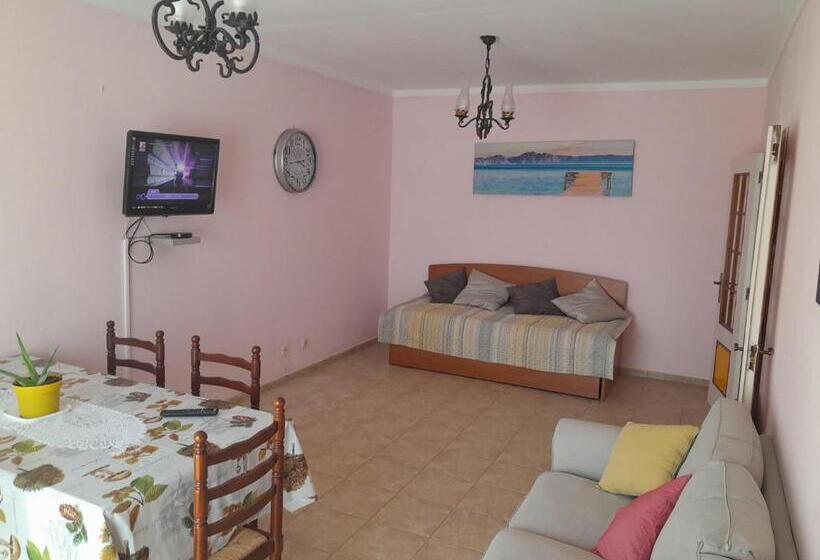 Апартаменты 2 спальни Вид на Бассейн, Residence 1000 Roses