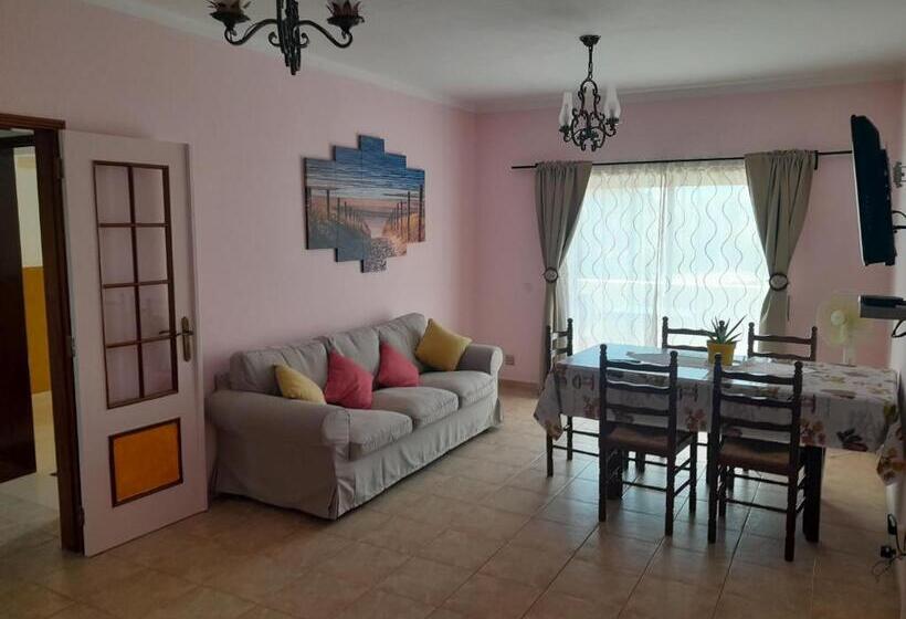 דירת 2 חדרי שינה עם נוף לבריכה, Residence 1000 Roses