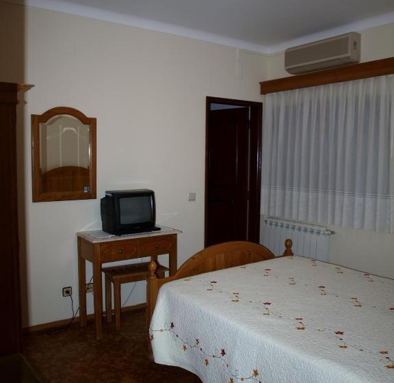 غرفة قياسية, Residencial Sra. Da Lomba