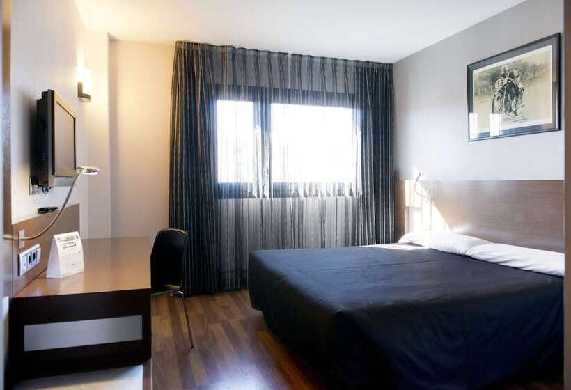 اتاق استاندارد, Täch Madrid Airport