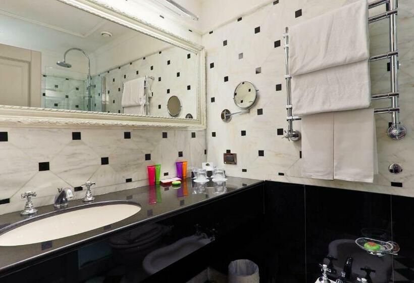 חדר סופריור, The Inn At The Roman Forum