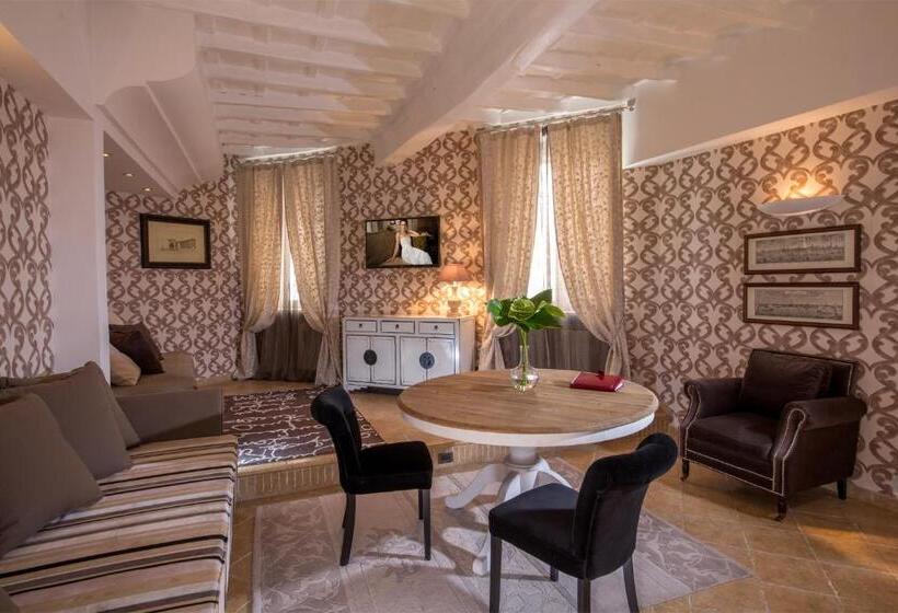آپارتمان 1 خوابه با تراس, The Inn At The Roman Forum