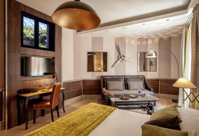 סטודיו דלוקס, The Inn At The Roman Forum