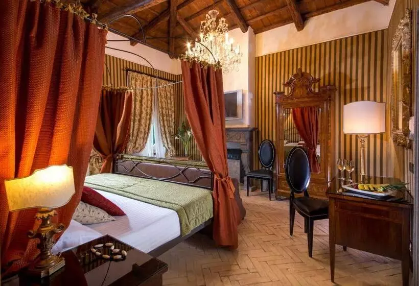 سوییت با چشم‌انداز باغ, The Inn At The Roman Forum