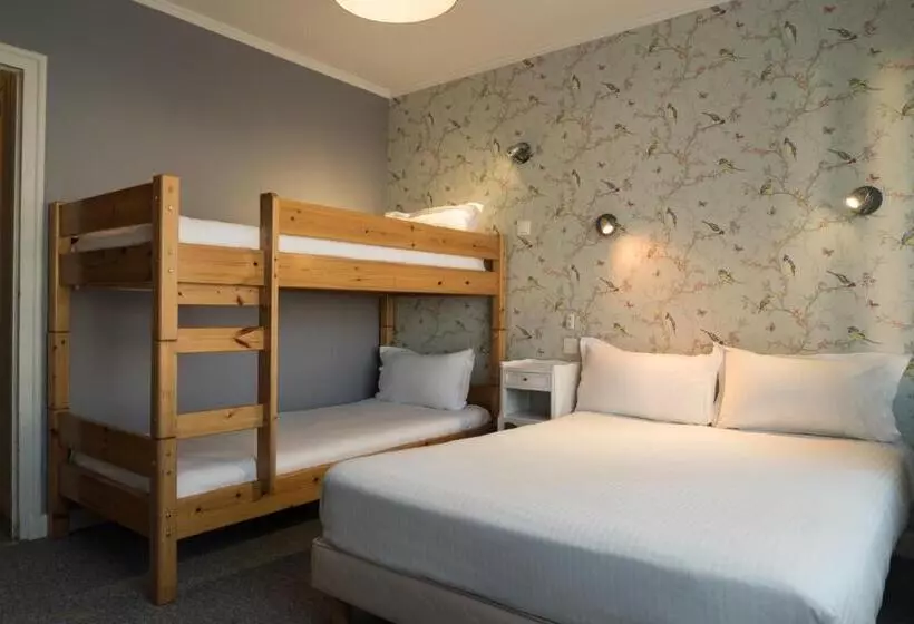 اتاق استاندارد چهار تخته, The Originals City, Hôtel Armen Le Triton, Roscoff